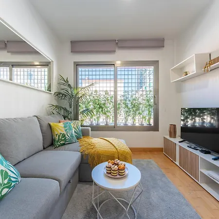 For 4 With Parking, Apartamento Málaga