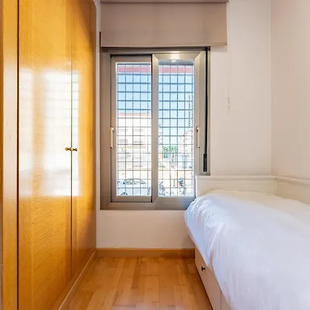 For 4 With Parking, Apartamento Málaga